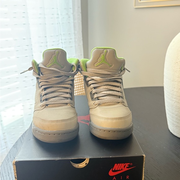 Jordan R Retro GS “Green Bean” (2022) Size 4Y - Picture 3 of 7